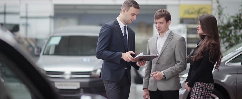 CRM pentru dealeri auto. Functionalitati si beneficii